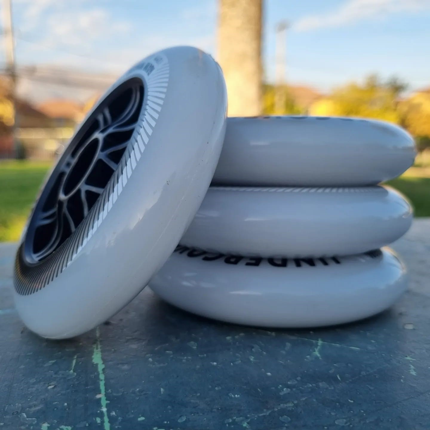 Ruedas Undercover de 100 mm dureza 85 - Imagen 2